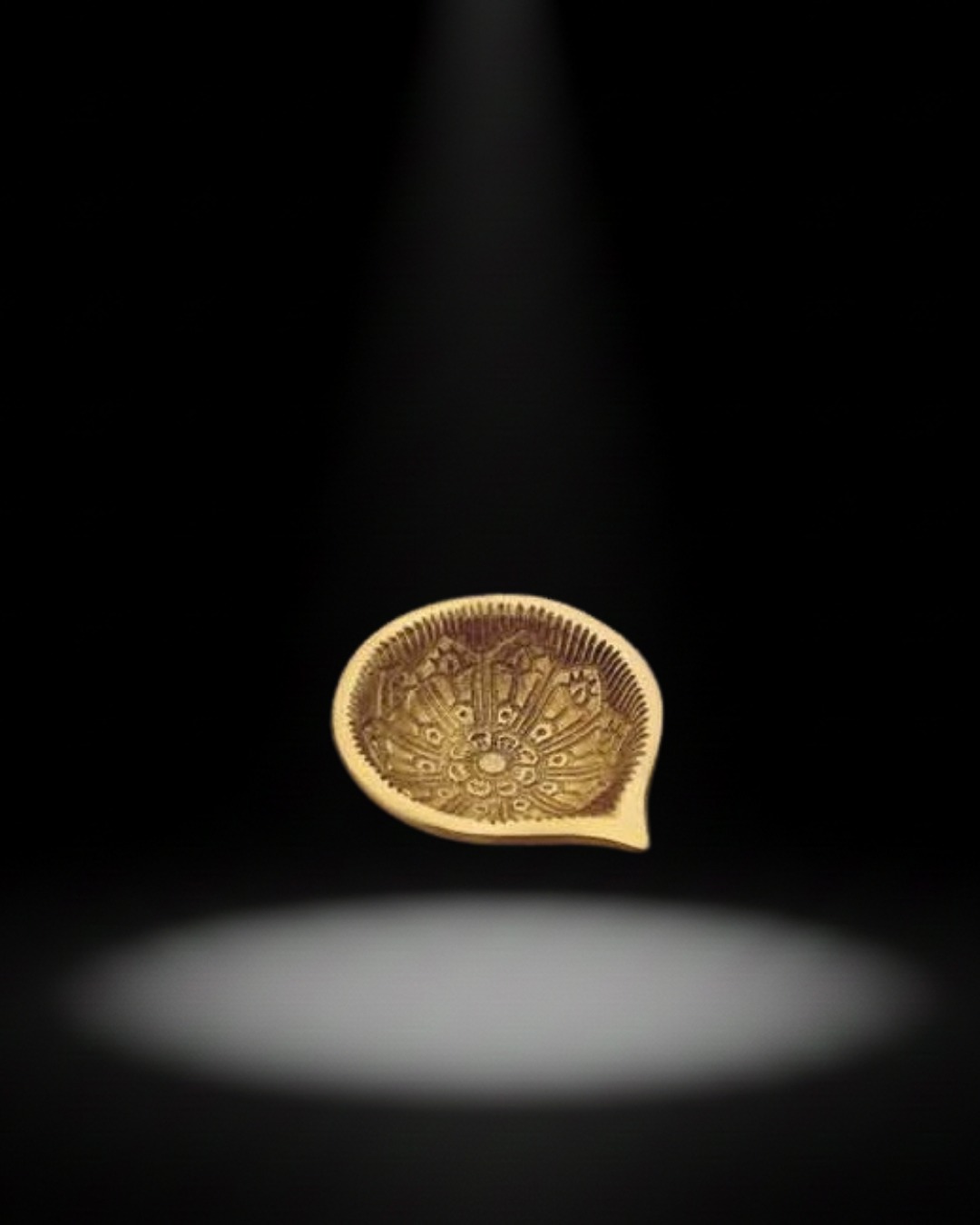 Brass Decorative Diya – Traditional Oil Lamp
