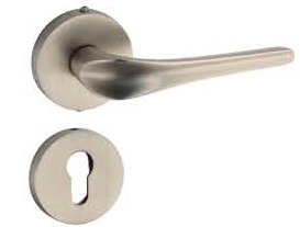Brass Lever On Rose Handle – CHIC